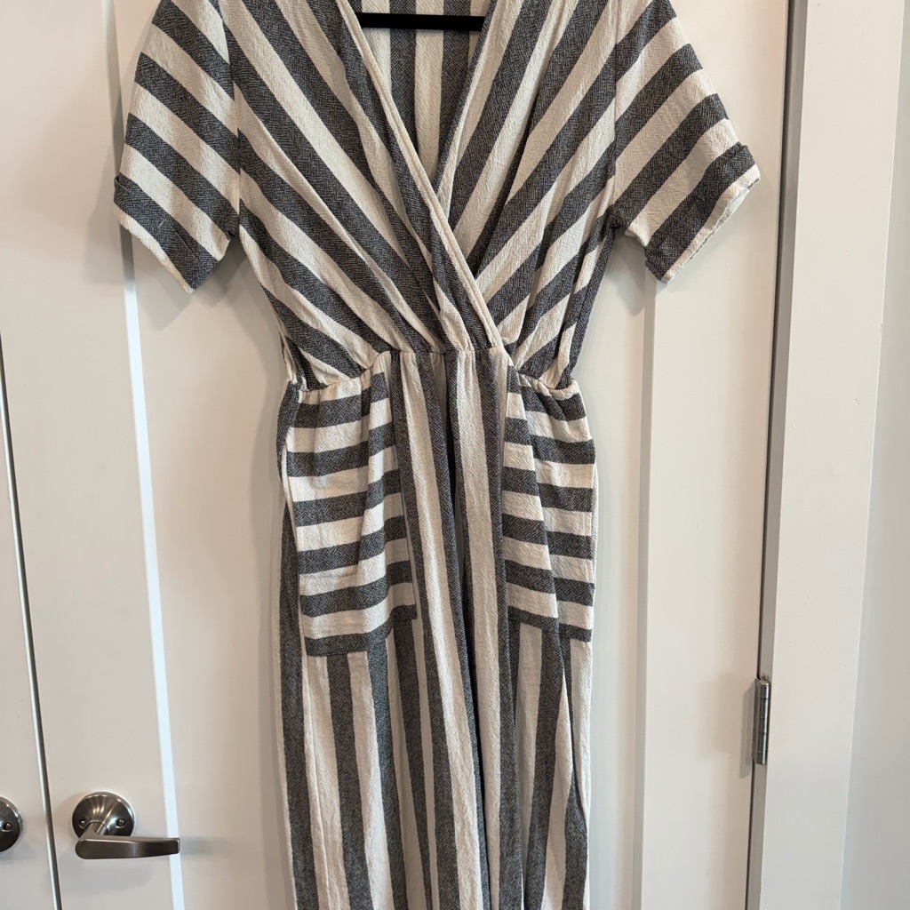 Vici - Stevie Hender Black And Cream Striped Midi Dress